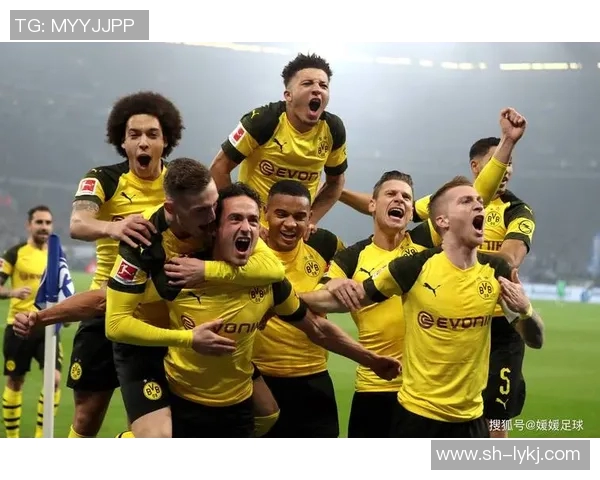 融合全球顶级足球球星实力打造全新足球时代引领未来挑战