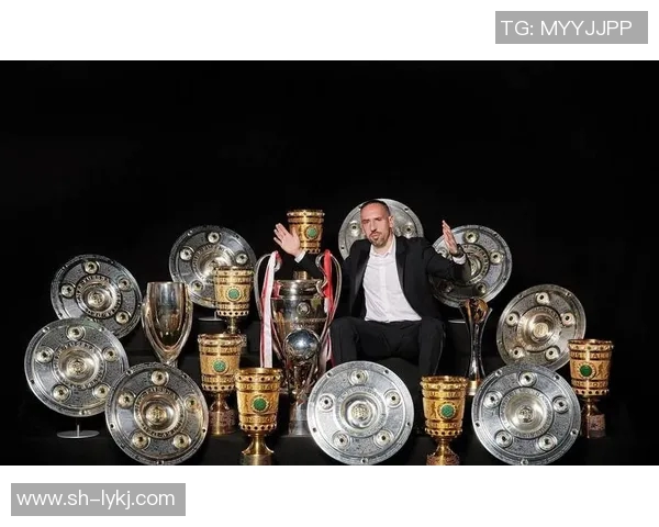 13位退役足球球星聚焦绿茵回忆与辉煌岁月再现球场传奇